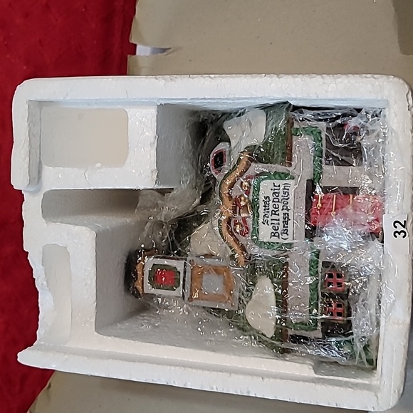 Dept 56 North Pole Series, Santa's Bell Repair Shop" Heritage Village Building - Picture 11 of 11